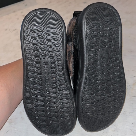 Hey Dude® Mel Youth Leo Black NWT | size y1-2 - Picture 7 of 7